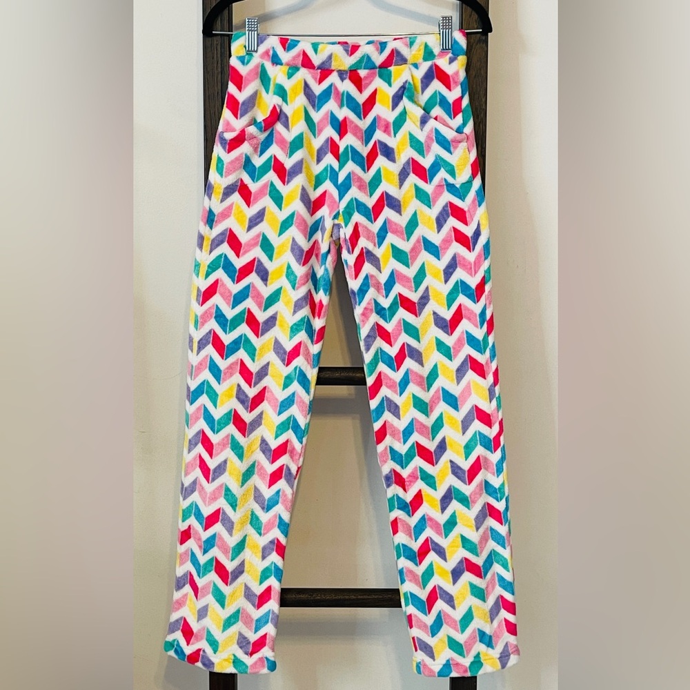 CANDY PINK Kids Fleece Pajama Pants in Colorful Chevron Pattern ""NWT""